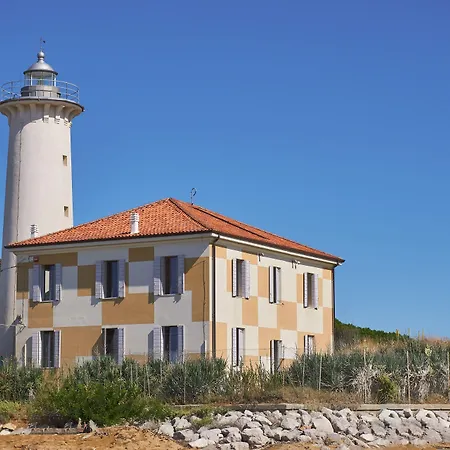 Relaxing With Private Garden Near The Sea