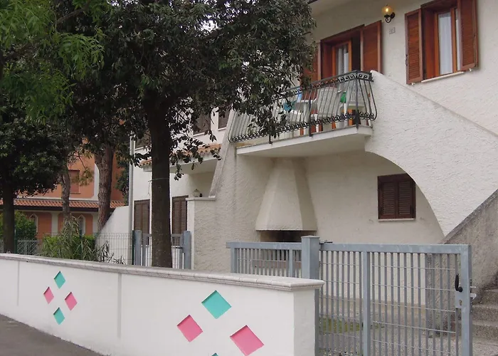 Relaxing With Private Garden Near The Sea *