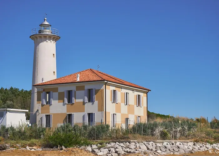 Relaxing With Private Garden Near The Sea