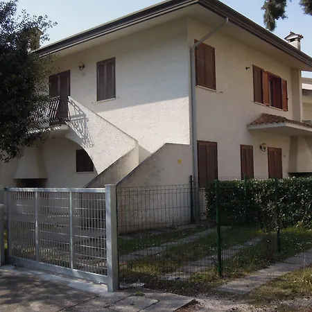 Apartament Relaxing With Private Garden 250m From The Sea